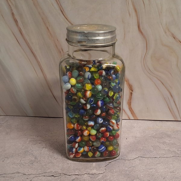 Lot 1293 - VINTAGE MARBLES