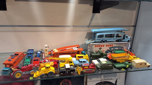 Lot 1230 - VINTAGE TOYS