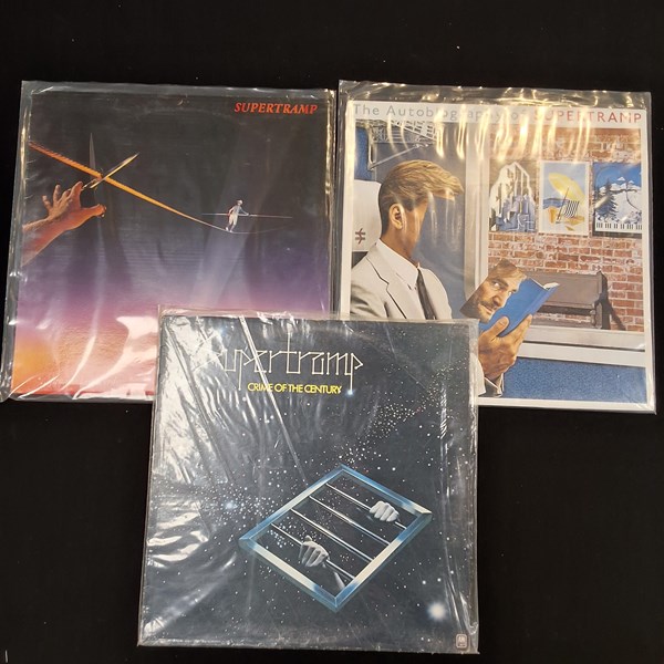 Lot 1141 - SUPERTRAMP VINYL RECORDS