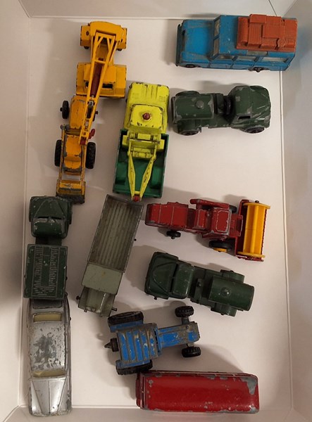 Lot 1075 - TOY CARS