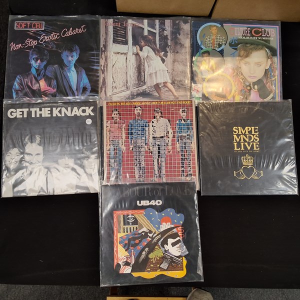 Lot 1168 - VINYL RECORDS