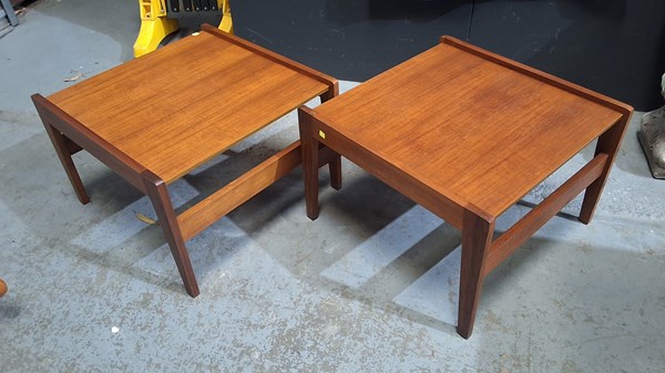 Lot 22 - COFFEE TABLES