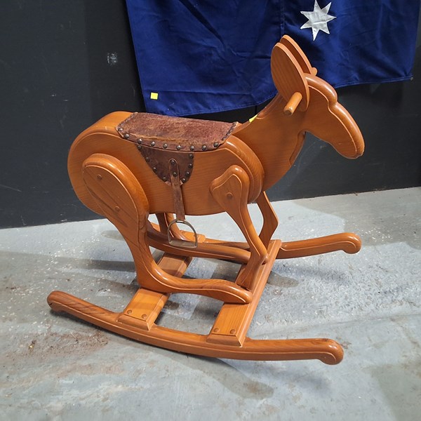 Lot 465 - CHILDRENS ROCKER