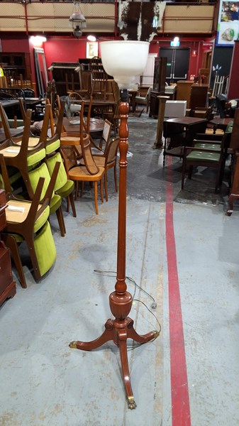 Lot 128 - STANDARD LAMP