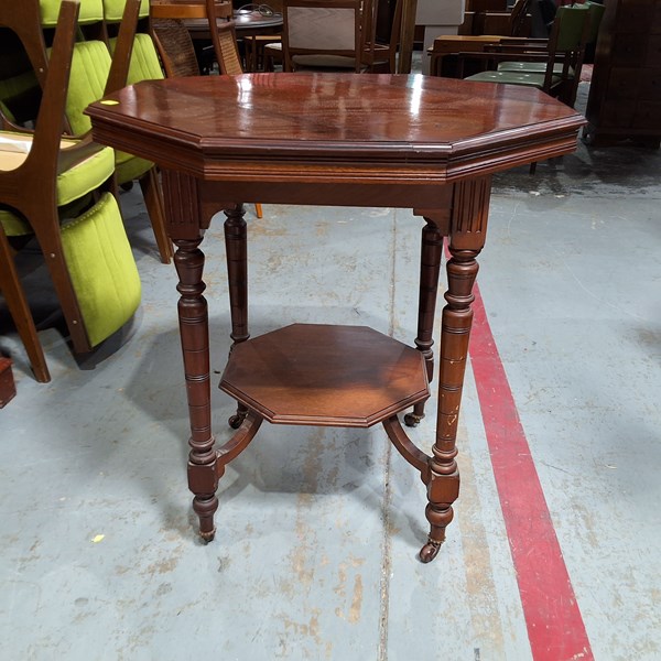 Lot 420 - OCCASIONAL TABLE