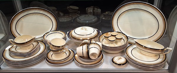 Lot 1224 - DINNER SERVICE