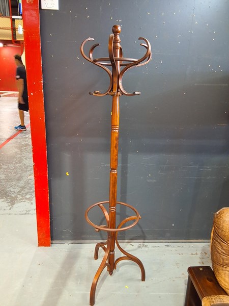 Lot 344 - COAT RACK