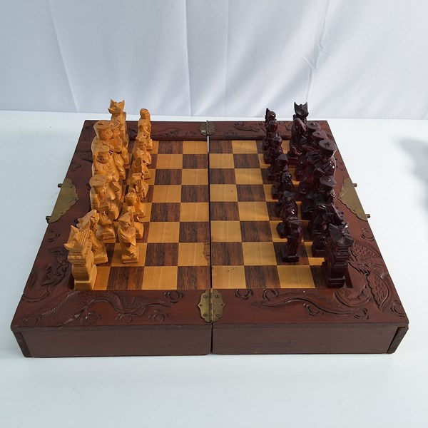 Lot 1306 - CHESS SET