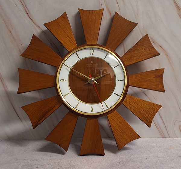 Lot 1097 - WALL CLOCK