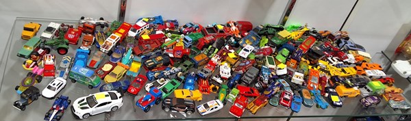 Lot 1405 - TOY CARS