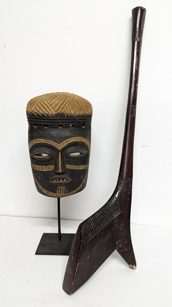 Lot 1231 - ETHNOGRAPHIC LOT