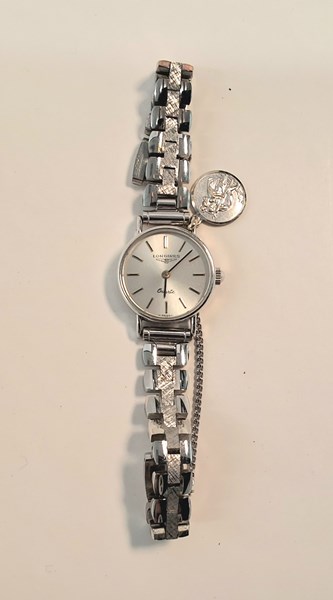 Lot 1014 - LADIES WRISTWATCH