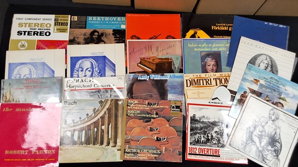 Lot 1139 - VINYL RECORDS