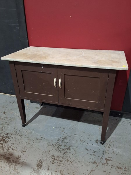 Lot 160 - WASH STAND