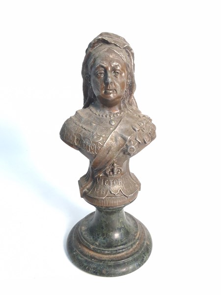 Lot 1263 - SPELTER BUST