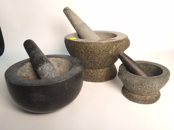 Lot 1239 - MORTARS & PESTLES