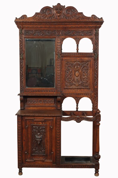 Lot 161 - BARONIAL HALL STAND