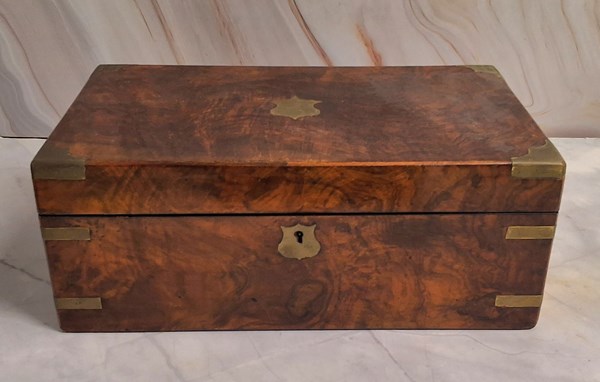 Lot 1552 - WRITING SLOPE