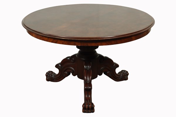 Lot 50 - VICTORIAN DINING TABLE