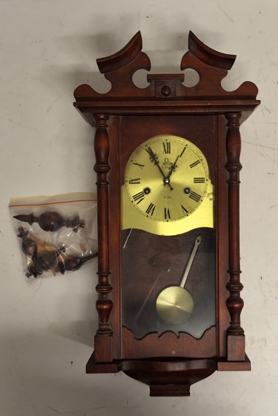 Lot 1113 - WALLCLOCK