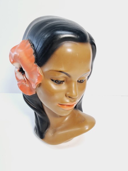 Lot 1271 - BUST