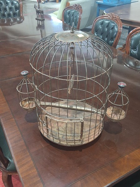 Lot 179 - BIRD CAGE