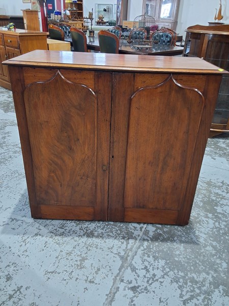 Lot 142 - DRESSER BASE