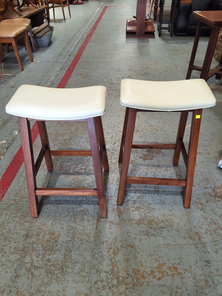 Lot 416 - BARSTOOLS