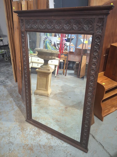 Lot 549 - OVERMANTLEL MIRROR