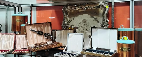 Lot 1713 - METALWARE