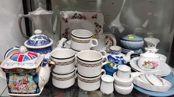 Lot 1721 - CHINAWARE