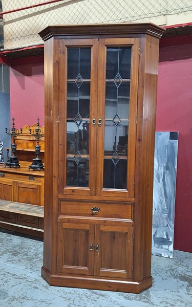 Lot 153 - CAORNER CABINET