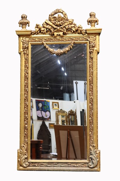 Lot 94 - WALL MIRROR