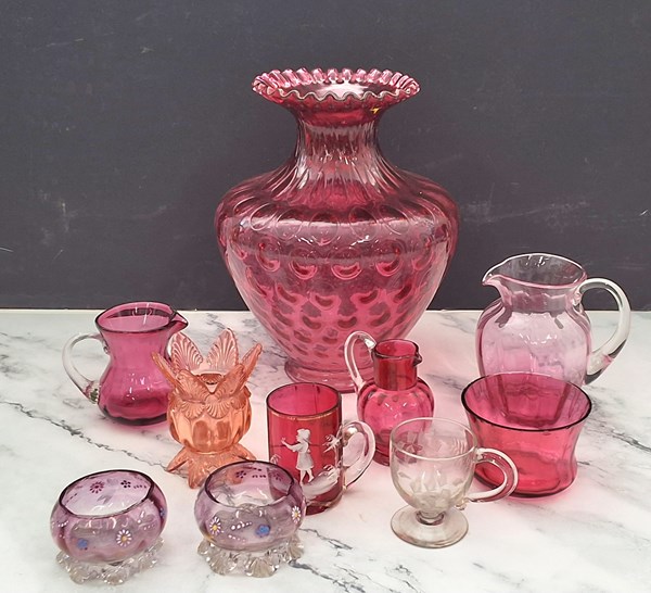 Lot 1603 - A COLLECTION OF PINK GLASS