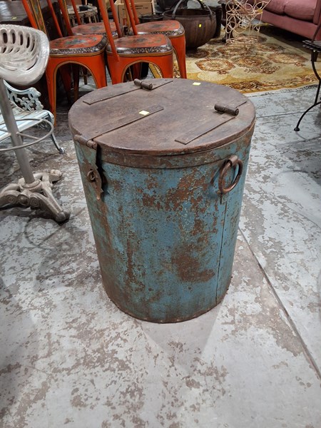 Lot 102 - GRAIN BIN