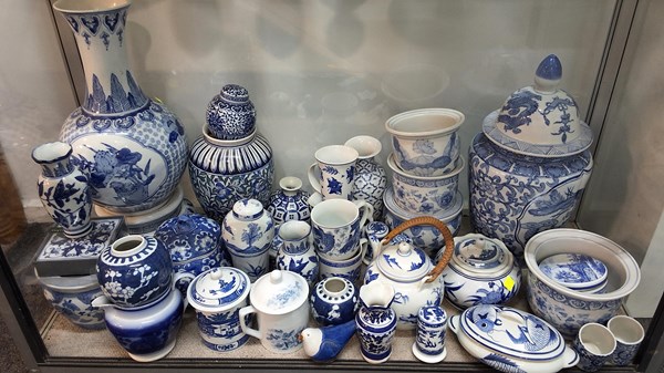 Lot 1234 - COLLECTION OF BLUE AND WHITE CHINA