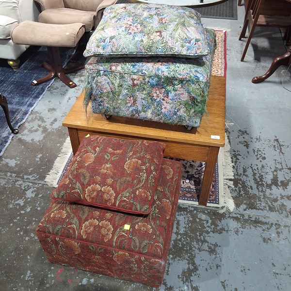 Lot 67 - FOOTSTOOLS AND TABLE