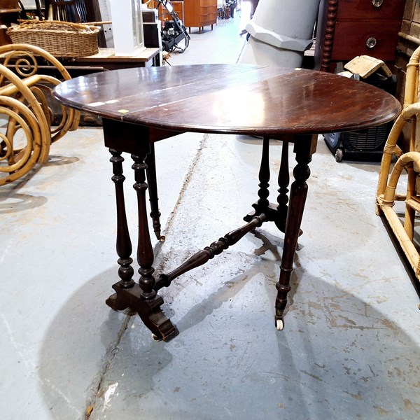 Lot 159 - SUTHERLAND TABLE