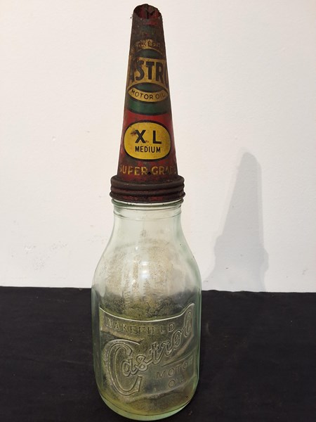 Lot 101 - CASTROL OIL BOTTLE