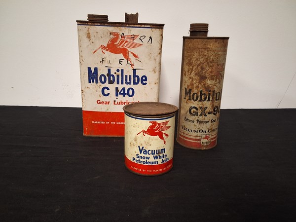 Lot 102 - MOBIL TINS