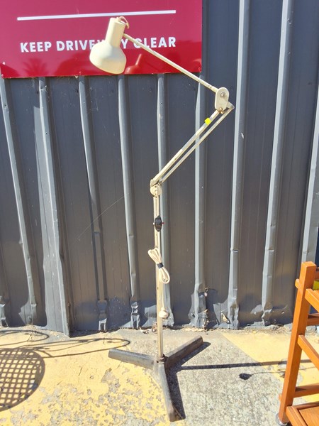 Lot 485 - WORK LIGHT