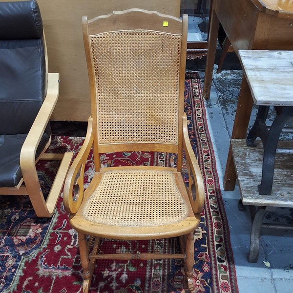 Lot 188 - ROCKING CHAIR