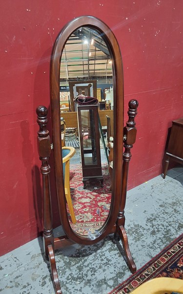 Lot 16 - CHEVAL MIRROR