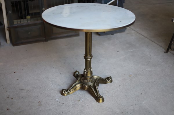 Lot 66 - DINING TABLE