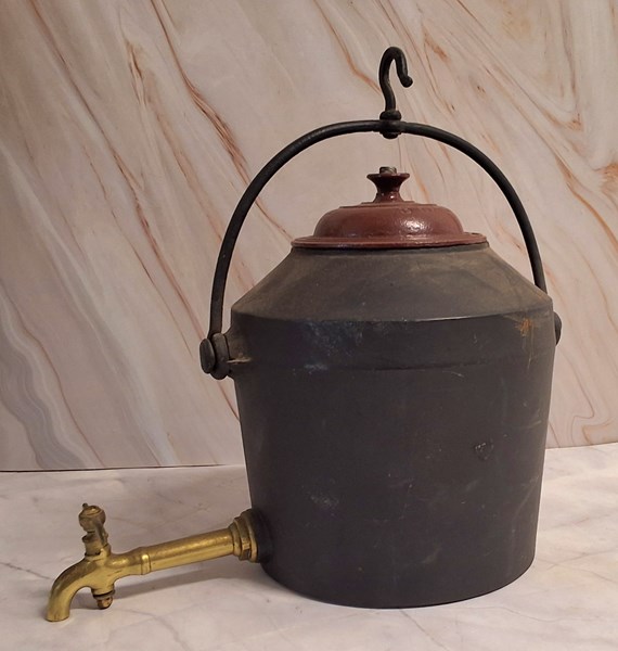 Lot 1697 - WATER FOUNTAIN