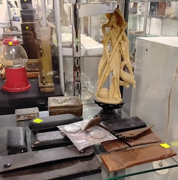 Lot 1665 - COLLECTABLES