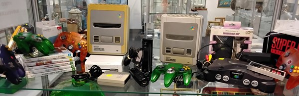 Lot 1310 - NINTENDO