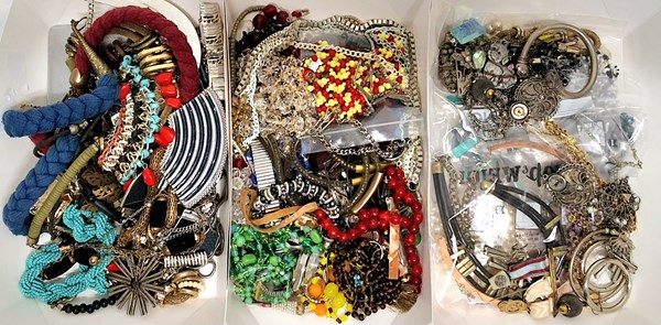 Lot 1622 - JEWELLERY