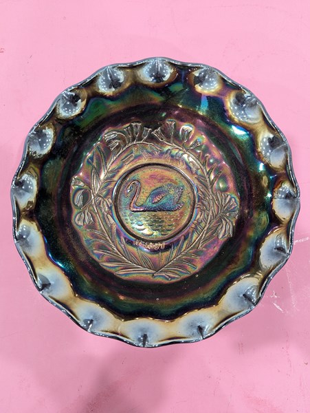 Lot 1557 - CARNIVAL GLASS