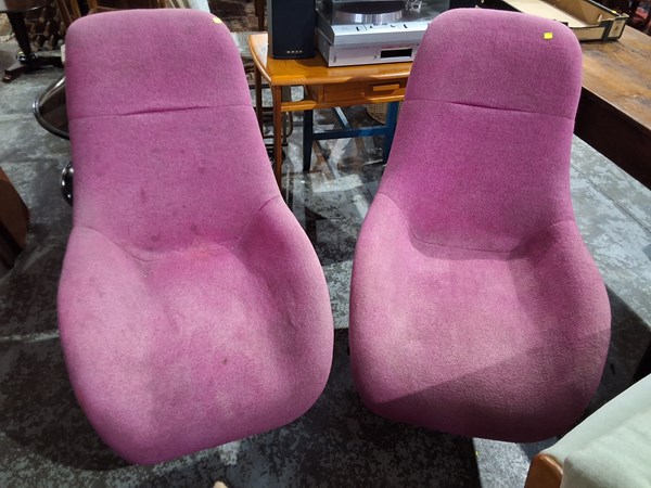 Lot 401 - SWIVEL CHAIRS